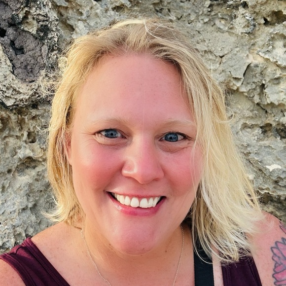 Meet your Posher, Stacey..... - Picture 1 of 1